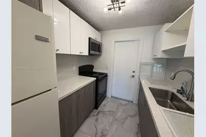 5911 NW 19th Ct #11, Lauderhill, FL 33313 - Photo 6