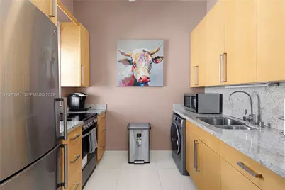 2421 Lake Pancoast Dr #3B, Miami Beach, FL 33140 - Photo 10