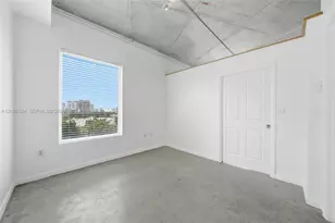 10 SW South River Dr, Miami, FL 33130 - Photo 12