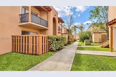 7231 Miami Lakes Dr #C5, Miami Lakes, FL 33014 - Photo 1