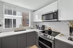 700 NE 14th Ave, Fort Lauderdale, FL 33304 - Photo 18