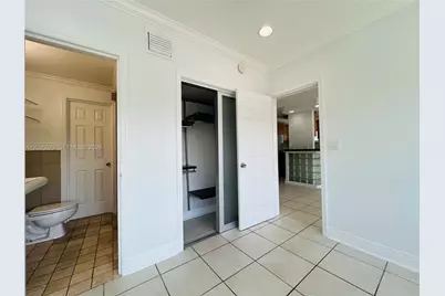 2033 Calais Dr #5, Miami Beach, FL 33141 - Photo 18