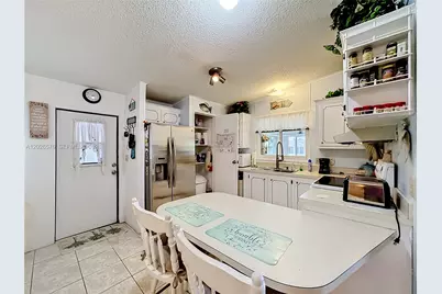8227 Cinnamon Ln, Port Saint Lucie, FL 34952 - Photo 12