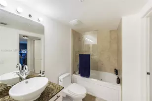 41 SE 5th St, Miami, FL 33131 - Photo 14