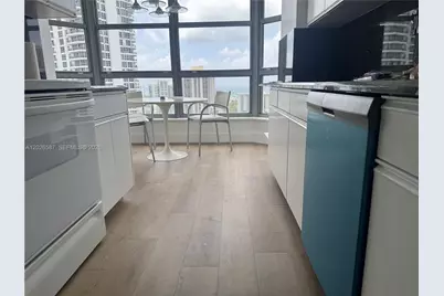 3530 Mystic Pointe Dr #2709, Aventura, FL 33180 - Photo 10