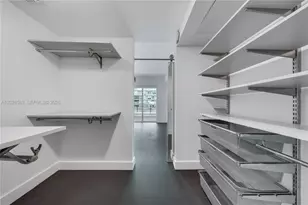 60 SW 13th St, Miami, FL 33130 - Photo 18