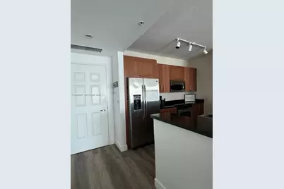 1300 Ponce De Leon Blvd #702, Coral Gables, FL 33134 - Photo 10