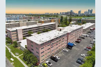 180 NE 12th Ave #18C, Hallandale Beach, FL 33009 - Photo 16