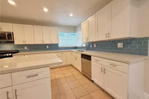 206 SE 3rd Pl, Dania Beach, FL 33004 - Photo 18