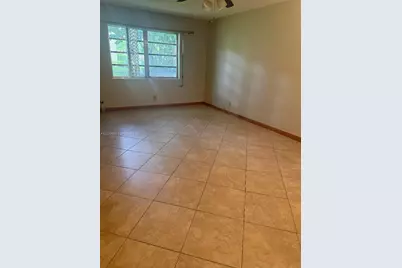 100 Ashbury Rd #104, Hollywood, FL 33024 - Photo 6