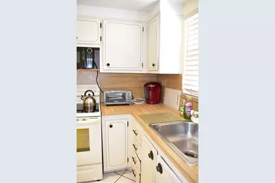 9461 Sunrise Lakes Blvd #103, Sunrise, FL 33322 - Photo 12