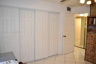9461 Sunrise Lakes Blvd #103, Sunrise, FL 33322 - Photo 24