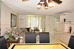9461 Sunrise Lakes Blvd, Sunrise, FL 33322 - Photo 8