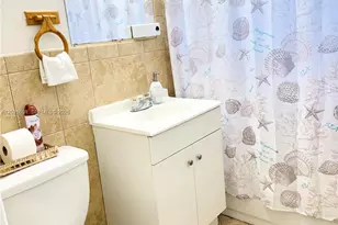 411 SW 10th Terrace, Hallandale Beach, FL 33009 - Photo 16