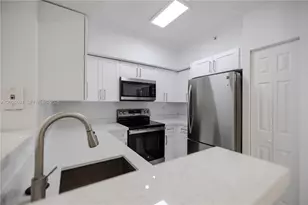 11730 SW 2nd St, Pembroke Pines, FL 33025 - Photo 4