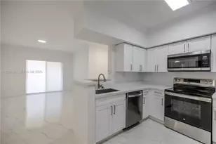 11730 SW 2nd St, Pembroke Pines, FL 33025 - Photo 2