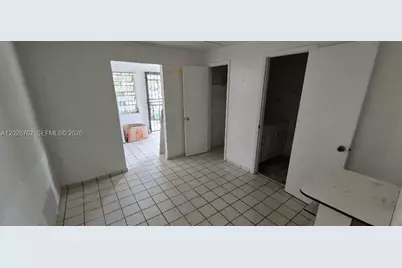610 E 6th Pl, Hialeah, FL 33010 - Photo 16