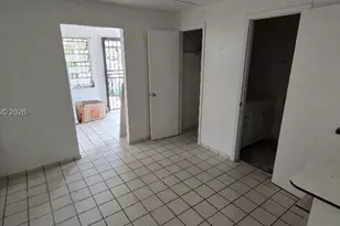 610 E 6th Pl, Hialeah, FL 33010 - Photo 16