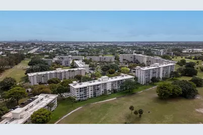 2651 S Course Dr #201, Pompano Beach, FL 33069 - Photo 34