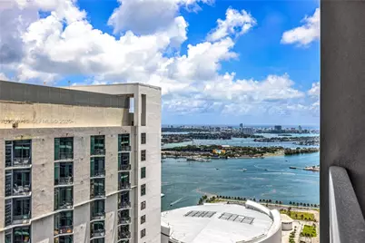 159 NE 6th St #4209, Miami, FL 33132 - Photo 6