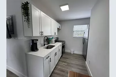 584 NW 30th St #3, Miami, FL 33127 - Photo 2