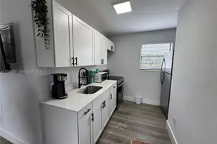 584 NW 30th St, Miami, FL 33127 - Photo 2