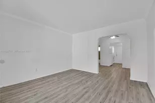 1135 Euclid Ave, Miami Beach, FL 33139 - Photo 6