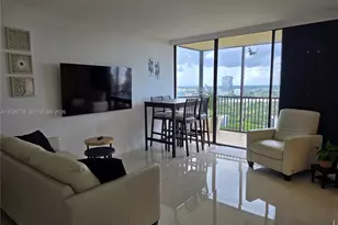 20379 W Country Club Dr, Aventura, FL 33180 - Photo 4