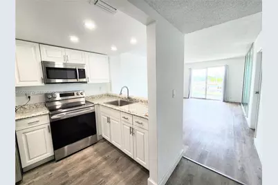 16465 NE 22nd Ave #610, North Miami Beach, FL 33160 - Photo 2