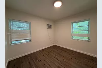 535 SW 7th St #4, Miami, FL 33130 - Photo 6