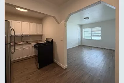 535 SW 7th St #4, Miami, FL 33130 - Photo 6