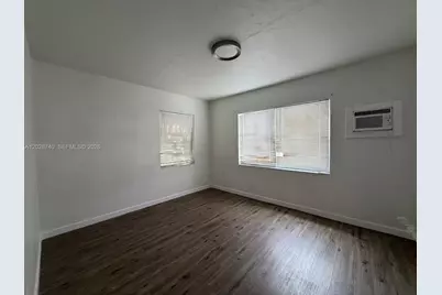535 SW 7th St #4, Miami, FL 33130 - Photo 4
