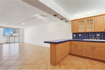 6801 Indian Creek Dr #602, Miami Beach, FL 33141 - Photo 6