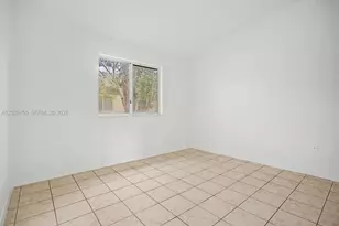 1241 SE 29th St, Homestead, FL 33035 - Photo 12