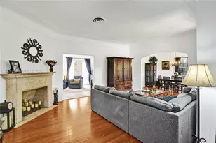 286 NE 107th St, Miami Shores, FL 33161 - Photo 2