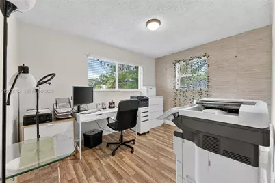 1060 NW 44, Oakland Park, FL 33309 - Photo 10