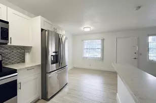850 SW 133rd Terrace, Pembroke Pines, FL 33027 - Photo 2