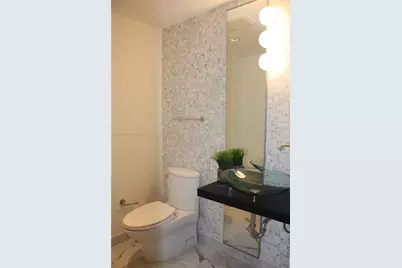 200 Biscayne Boulevard Way #4211, Miami, FL 33131 - Photo 2