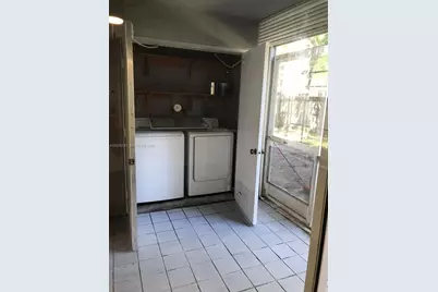 462 NE 210th Cir Ter #101-9, Miami, FL 33179 - Photo 16