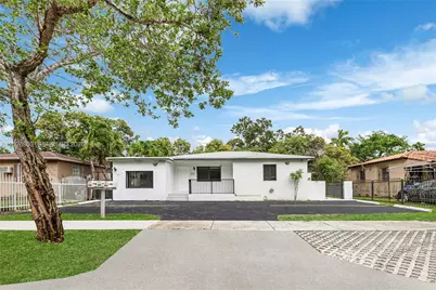 821 NW 36th Ave, Miami, FL 33125 - Photo 1