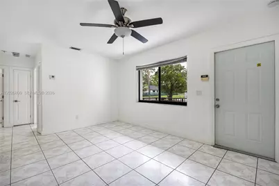 821 NW 36th Ave, Miami, FL 33125 - Photo 10