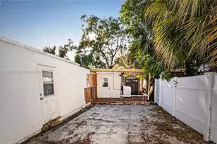 1705 Davie Blvd, Fort Lauderdale, FL 33312 - Photo 12
