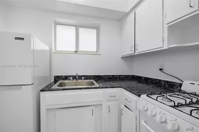 1850 Meridian Ave #9, Miami Beach, FL 33139 - Photo 4