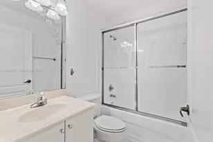 8610 NW 110th Ave, Doral, FL 33178 - Photo 10