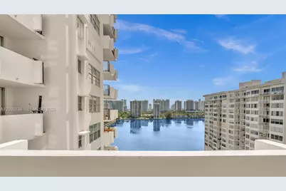 2750 NE 183rd St #1801, Aventura, FL 33160 - Photo 32