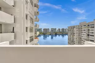 2750 NE 183rd St, Aventura, FL 33160 - Photo 32
