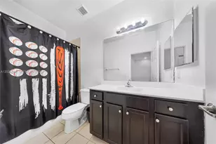 9381 W 33rd Ln, Hialeah, FL 33018 - Photo 18