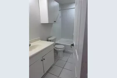 10902 NW 83rd St #111, Doral, FL 33178 - Photo 12