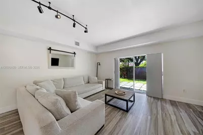 8942 W Flagler St #3, Miami, FL 33174 - Photo 8