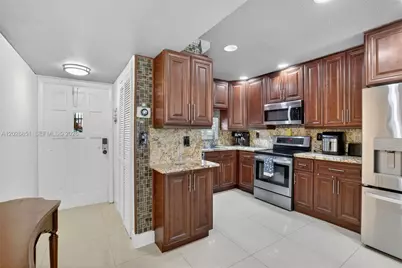 8941 S Hollybrook Blvd #205, Pembroke Pines, FL 33025 - Photo 1